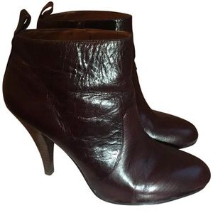 Nine West. Tidelr bootie